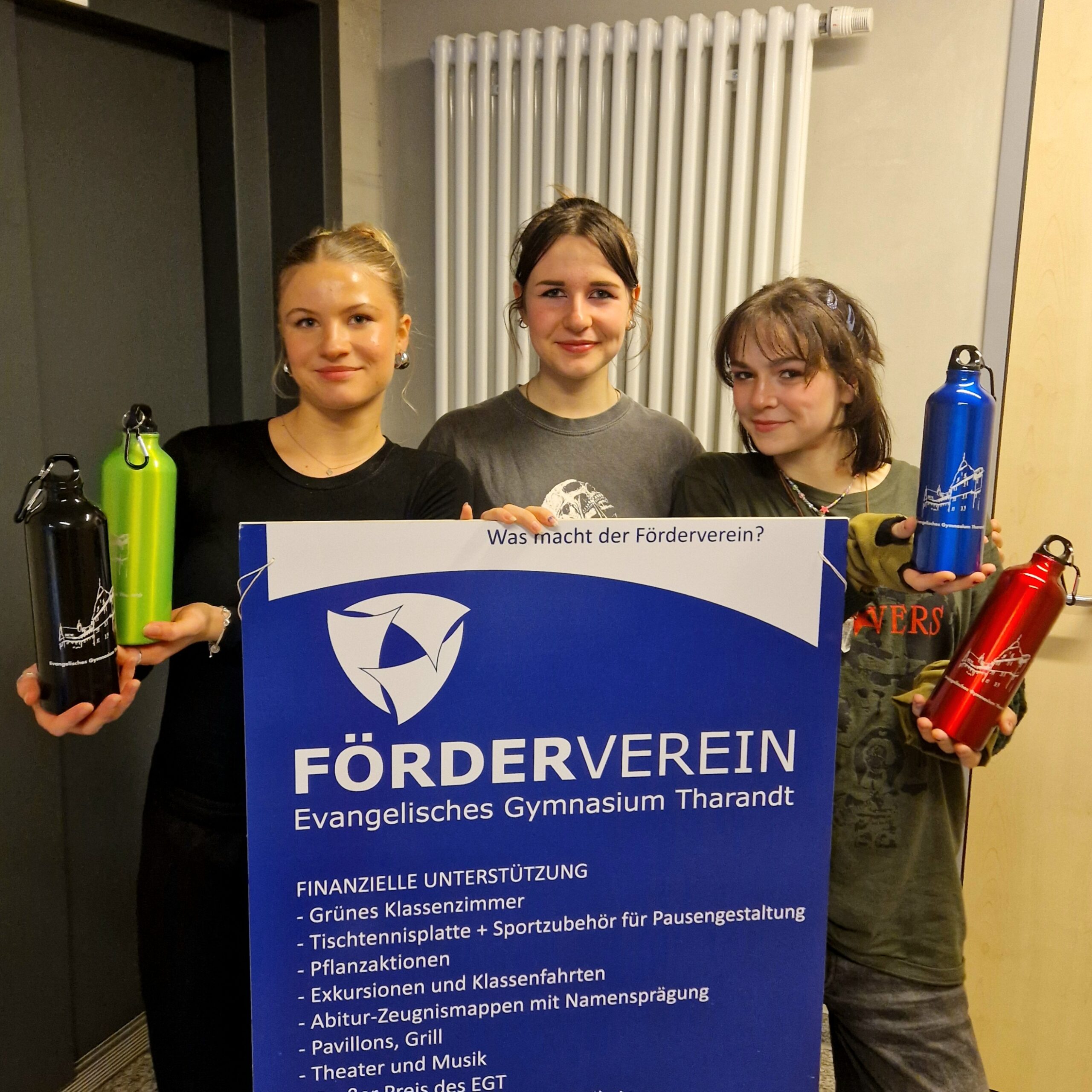 Mitglieder des Fördervereins beim gemeinsamen Austausch