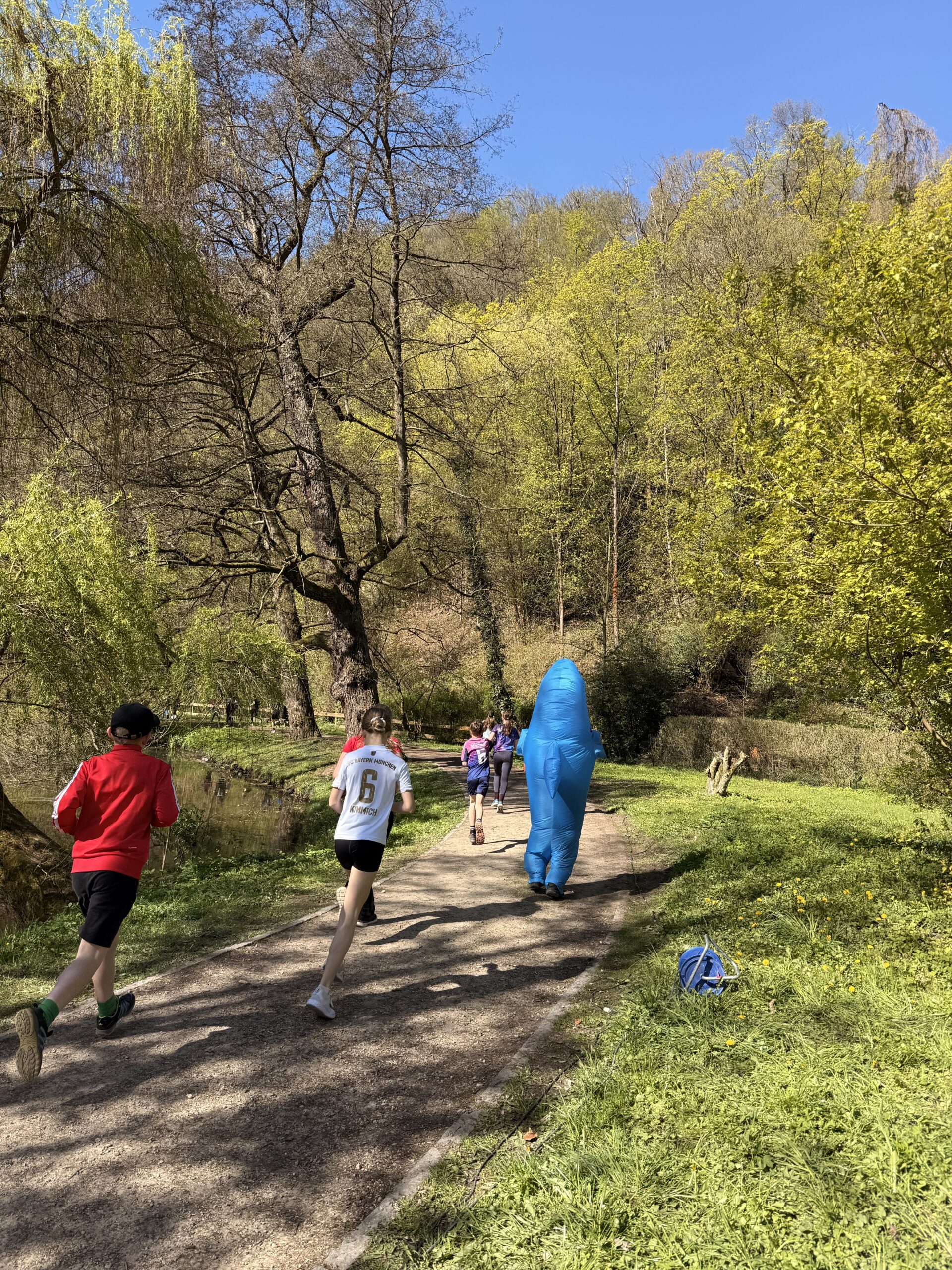 Schülerinnen und Schüler beim Sponsorenlauf des EGT
